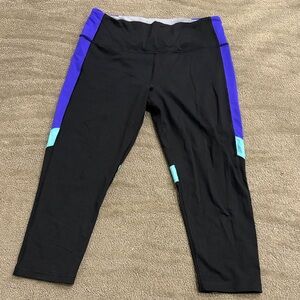 Victoria's Secret knockout Leggings in Black and Blue